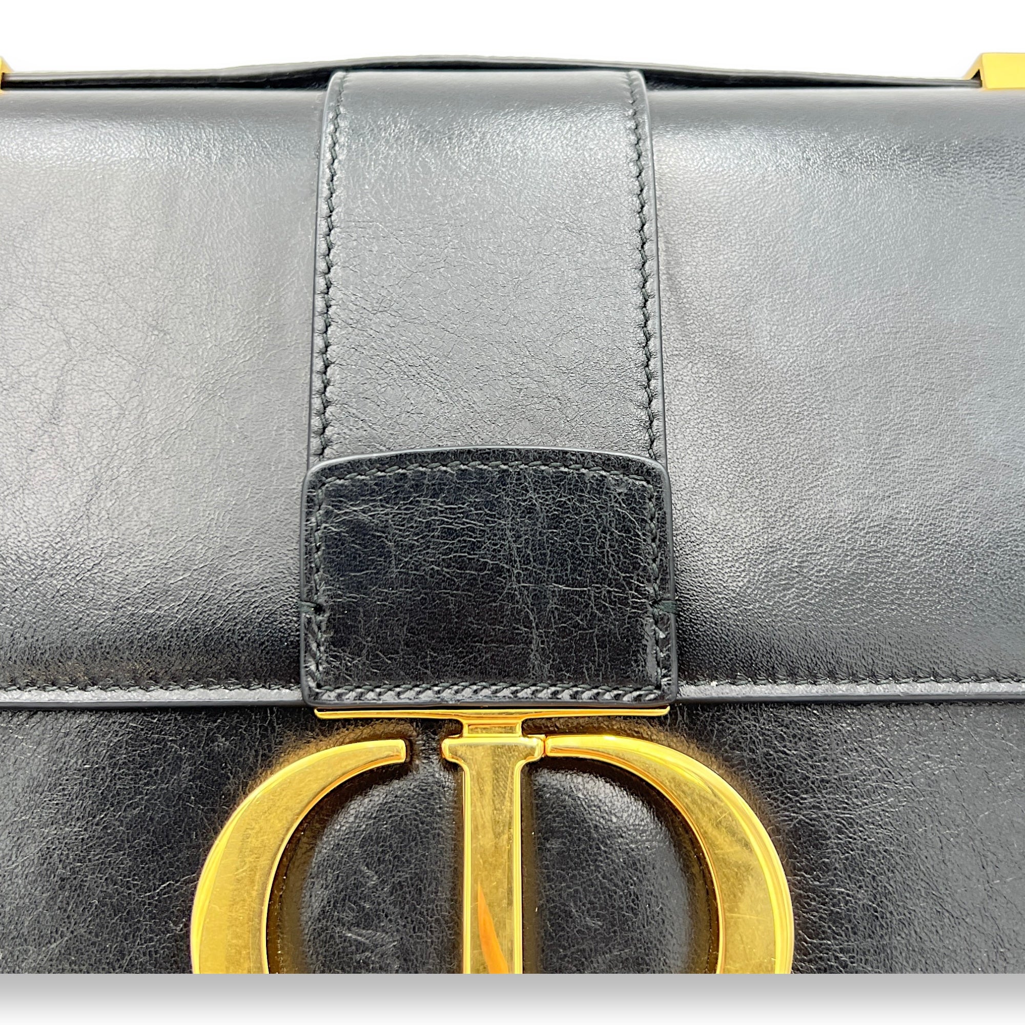 30 Montaigne Medium Shoulder bag in Calfskin, Gold Hardware