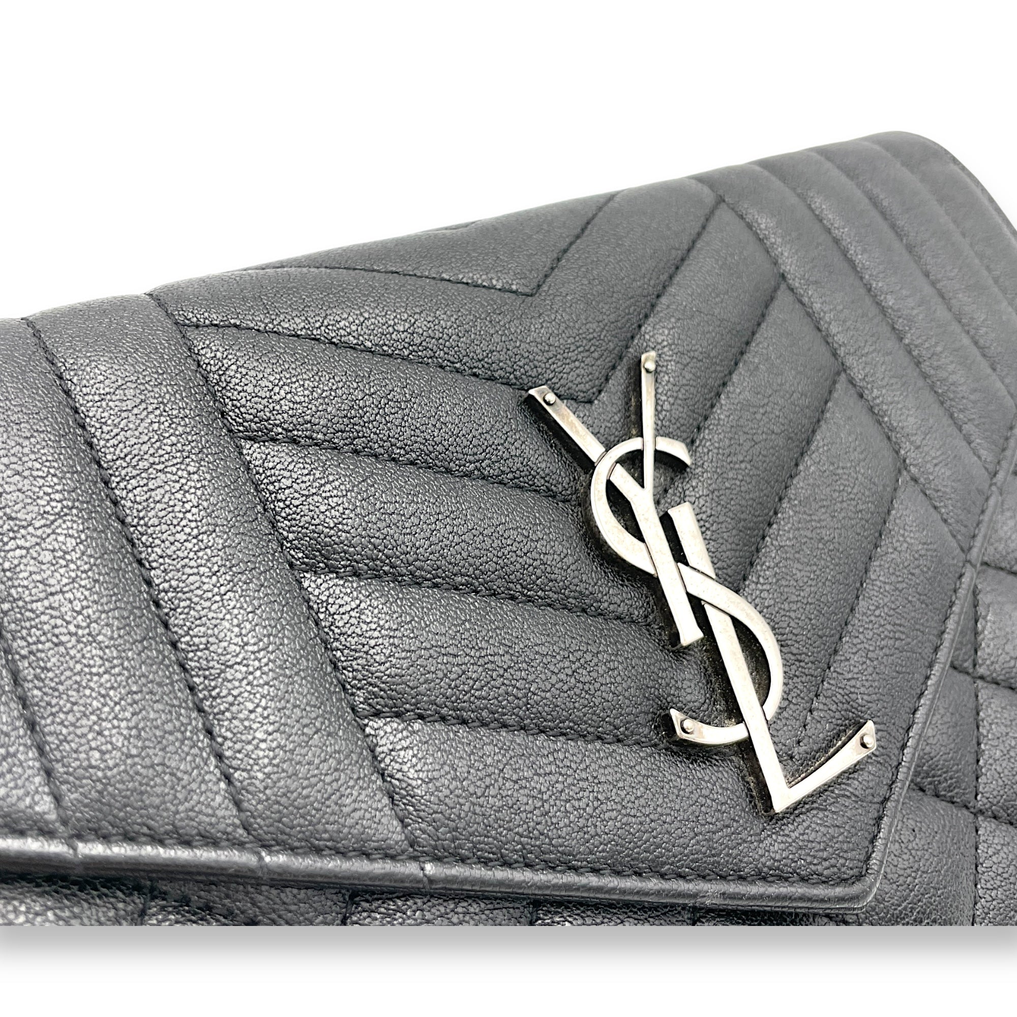 Envelope Wallet On Chain Black in Calfskin, Silver hardware