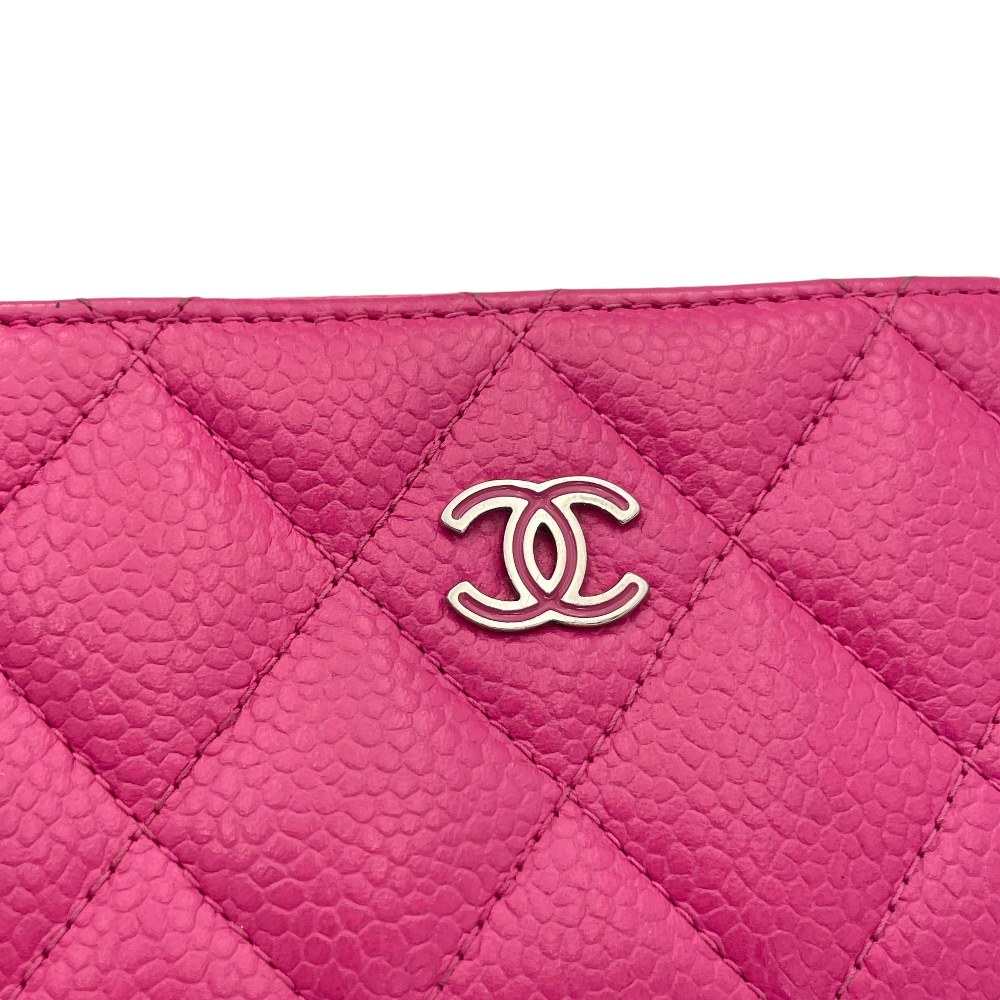 Quilted Timeless Compact Pink Wallet in Caviar Leather, Silver hardware