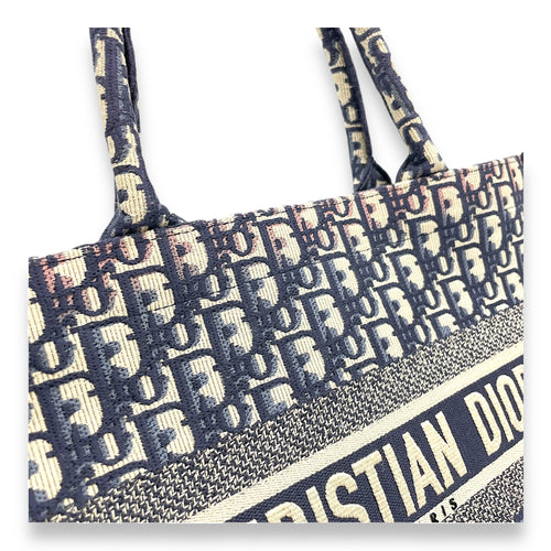 Book Tote Medium Navy Top handle Bag in Jacquard