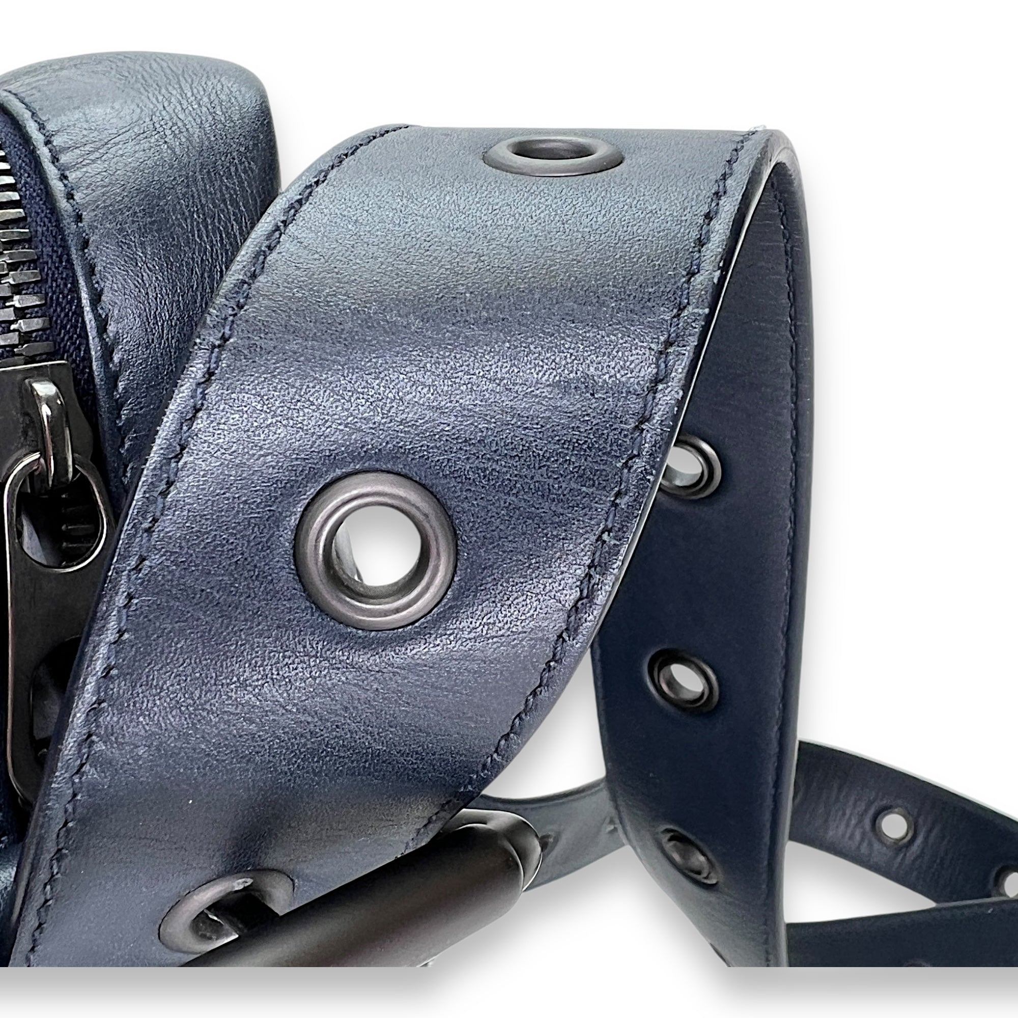 Intrecciato  Messenger Bag Navy in Calfskin, Ruthenium