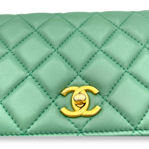 Pearl Crush Crossbody Bag Green in Lambskin, Gold hardware