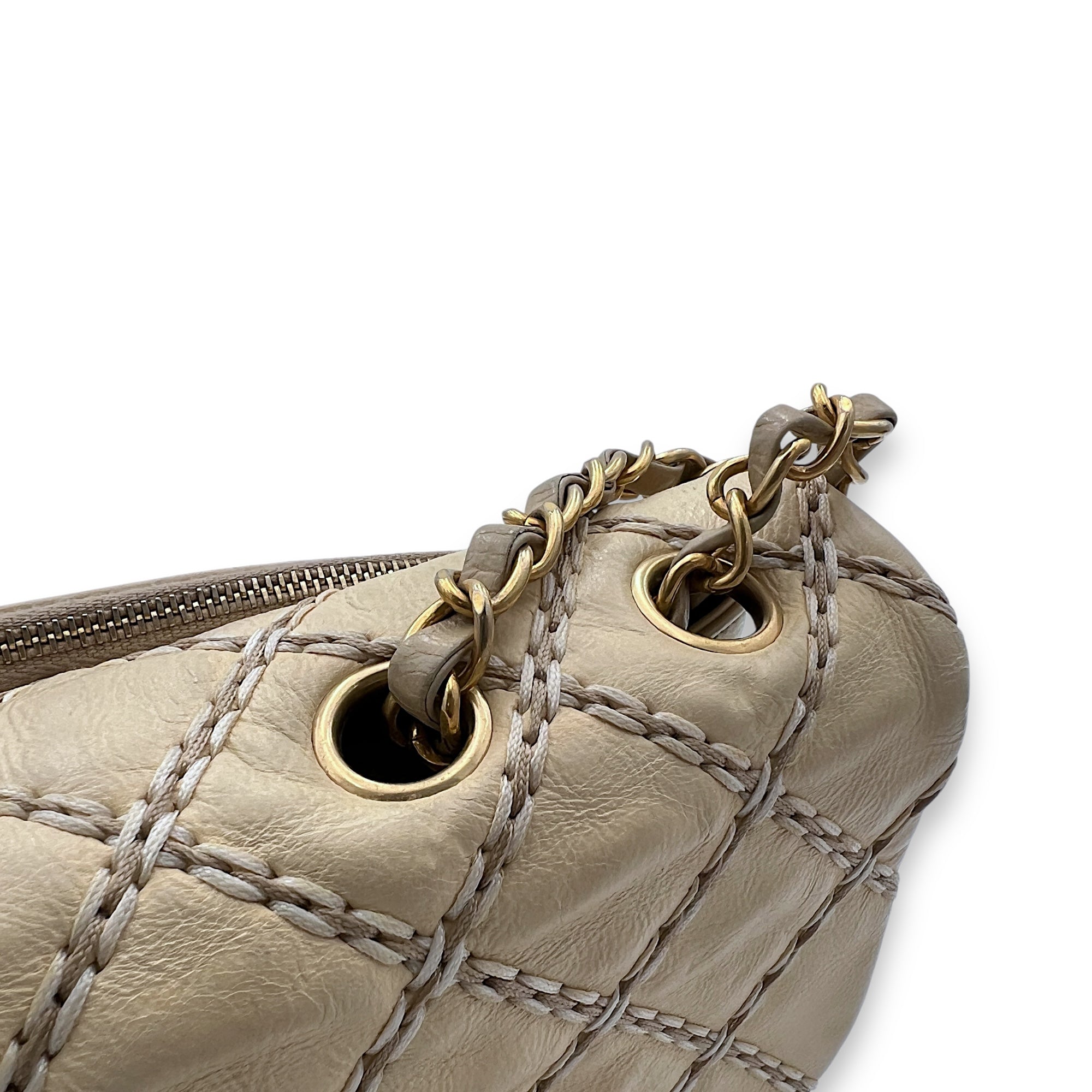 Wild Stitch Shoulder Bag White in Calfskin, Gold hardware