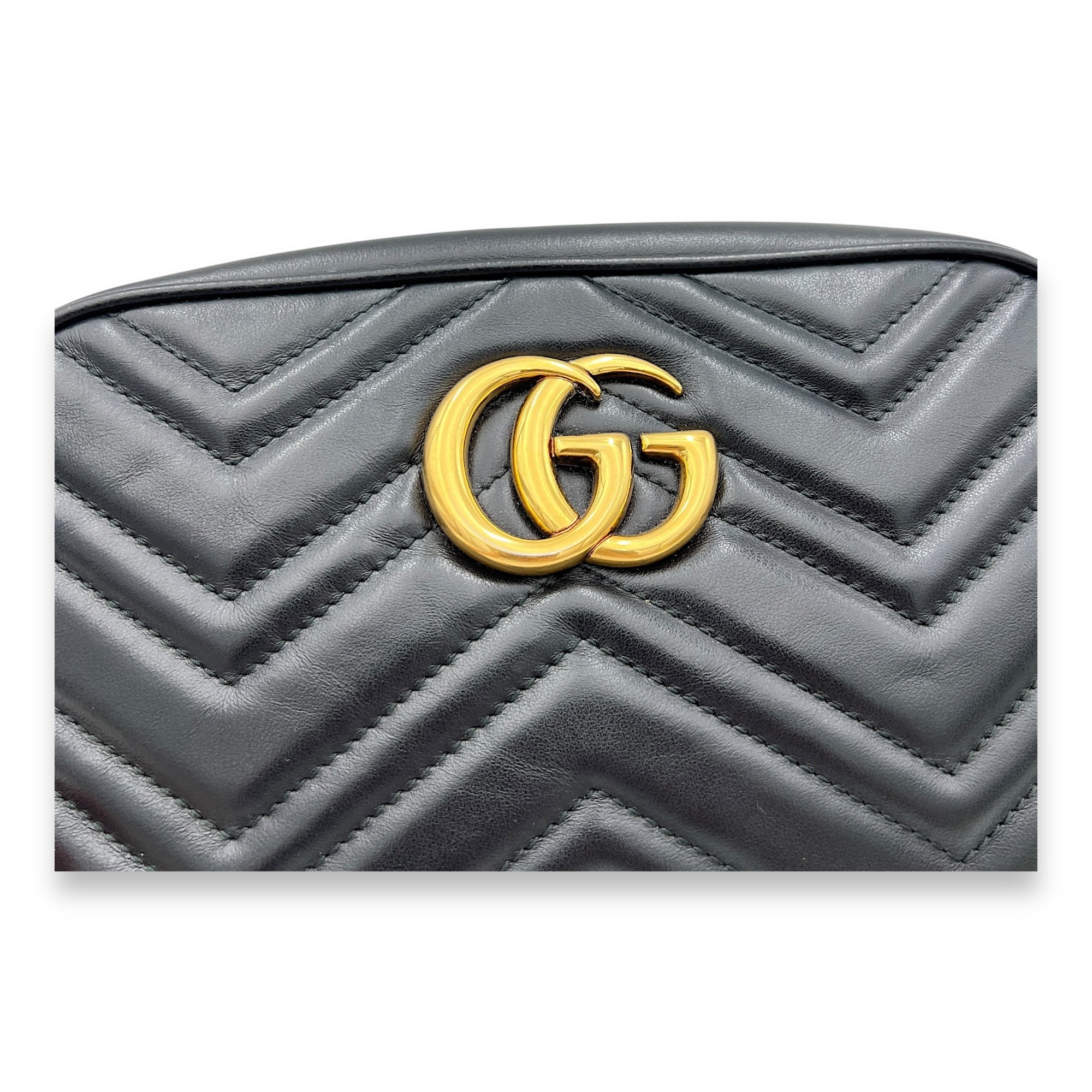 GG Marmont Small Black Crossbody Bag in Calfskin, Gold hardware