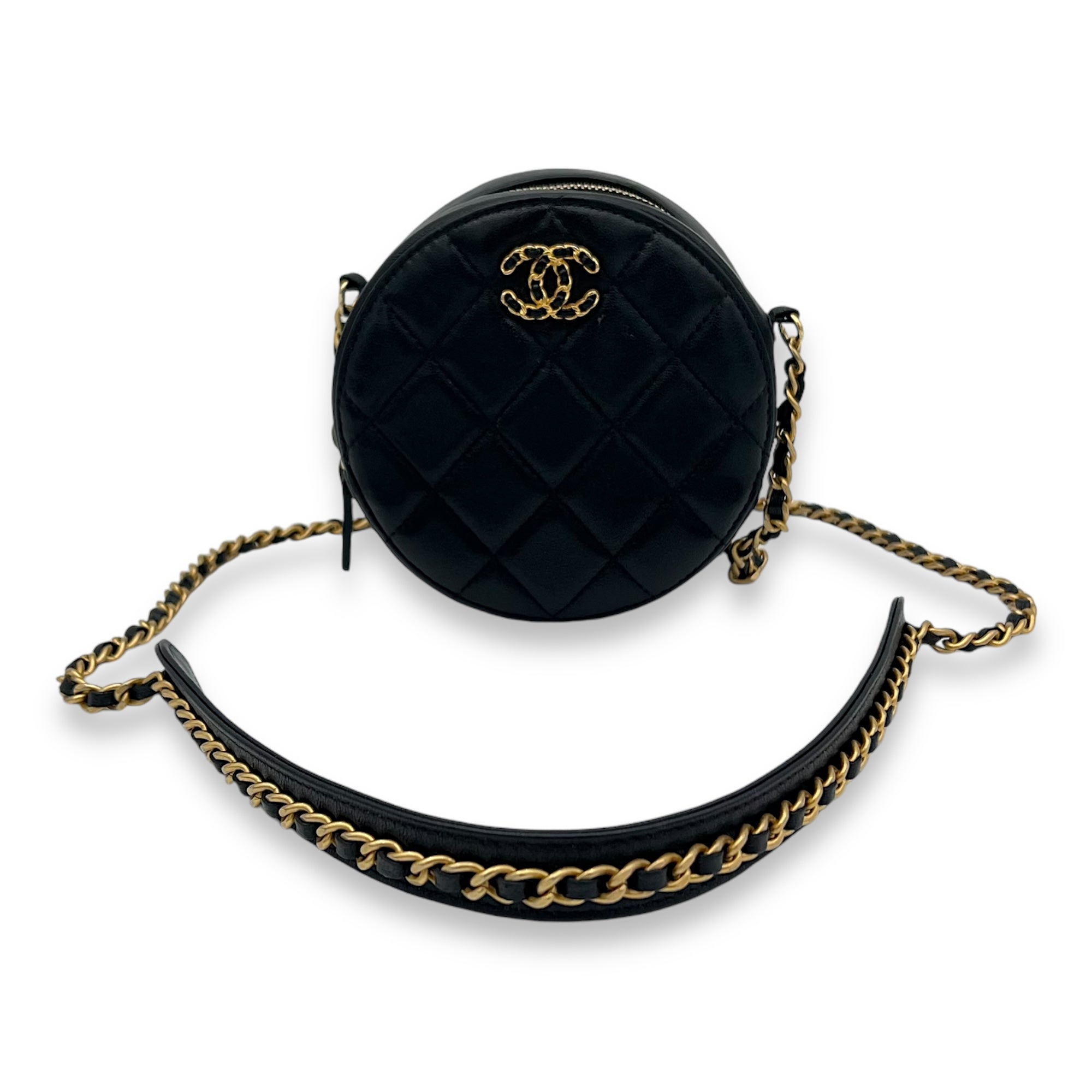 Round CC Crossbody Bag Black in Lambskin, Gold hardware