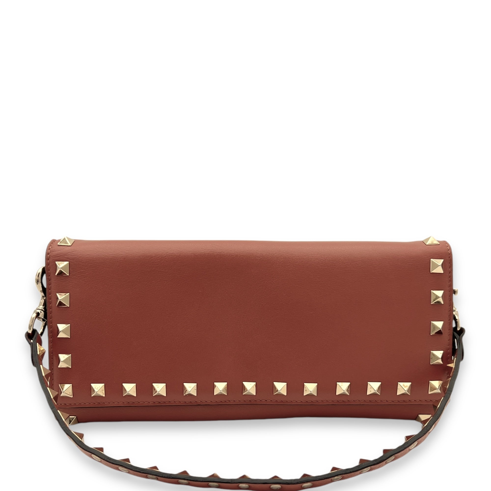 Rockstud Brown Wallet On Chain in Calfskin, Gold hardware