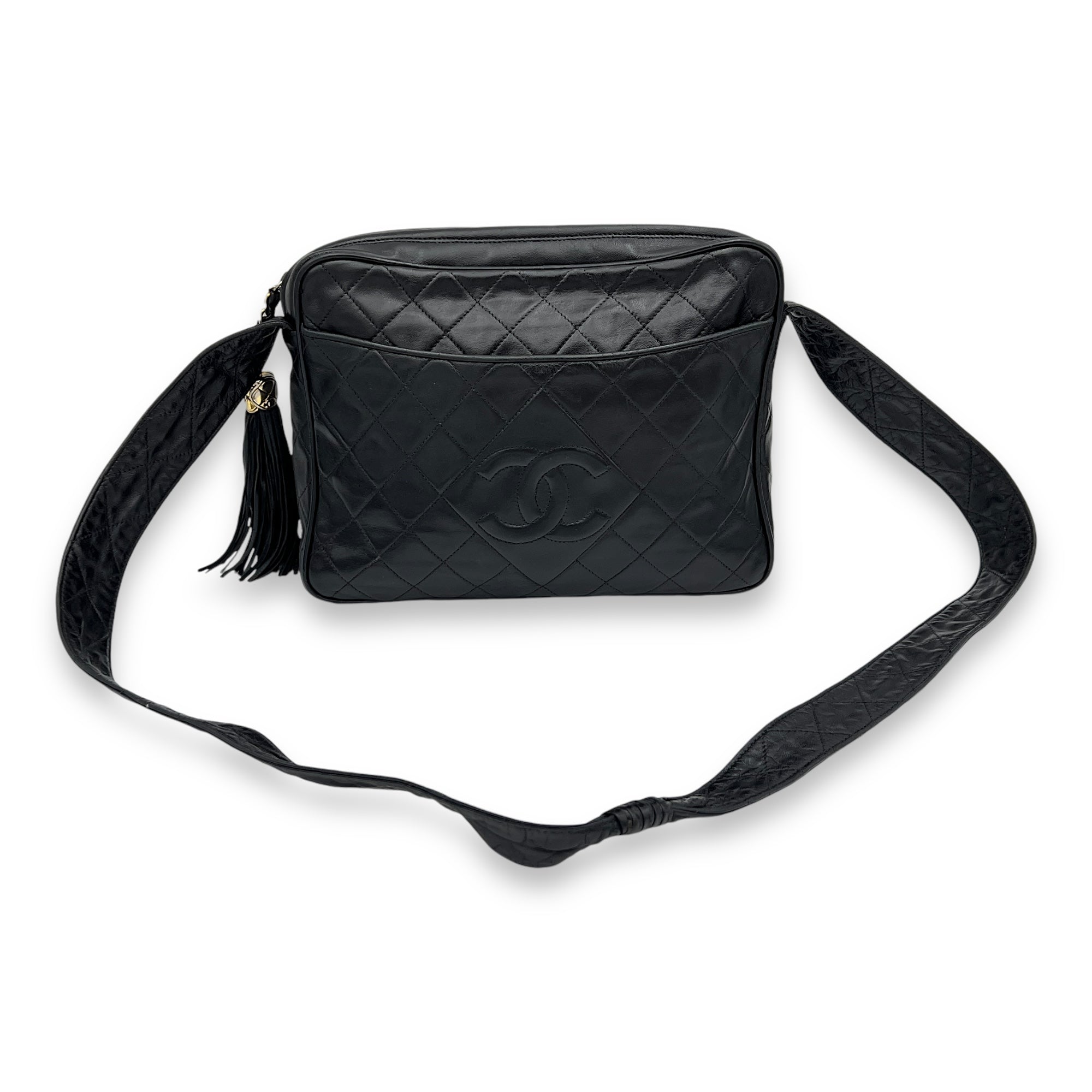 Camera Black Shoulder Bag in Lambskin, Gold hardware