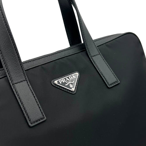 Triangle Logo  Messenger Black in Re-Nylon, Silver hardware