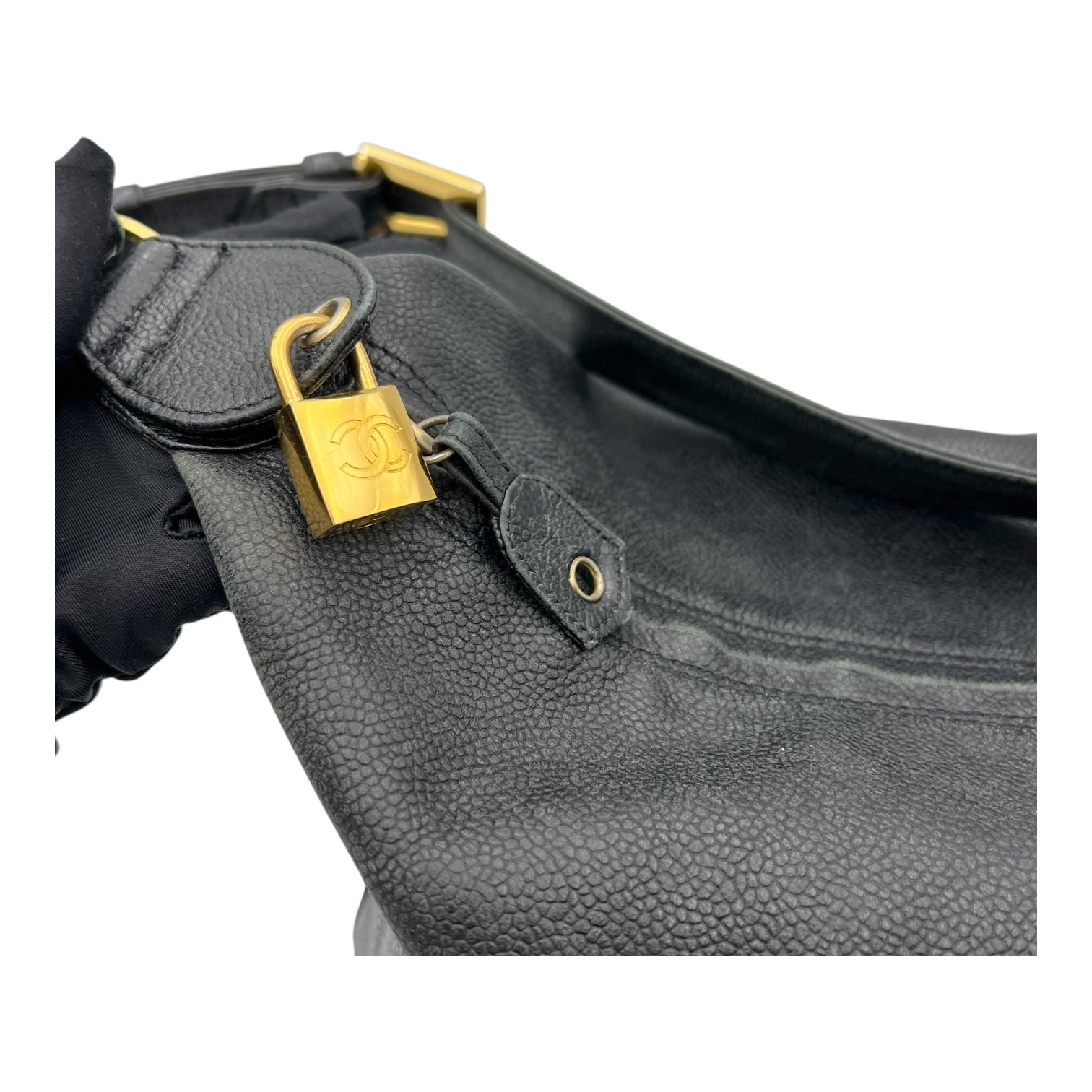 Timeless CC Black Shoulder Bag in Caviar Leather, Gold hardware