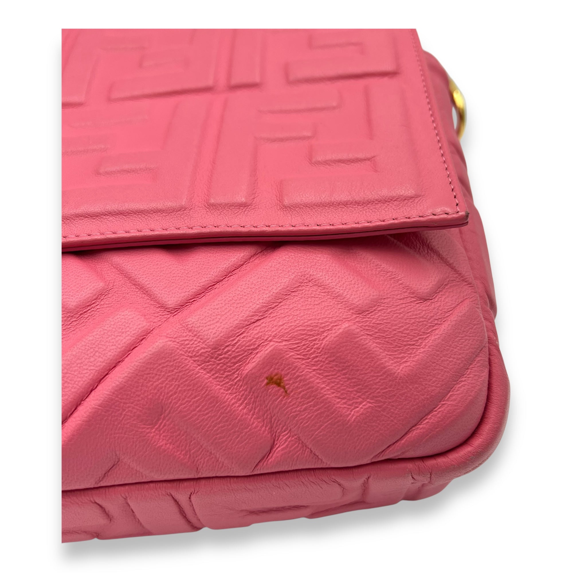 Fendi Baguette Shoulder Bag Pink in Calfskin, Gold hardware_7