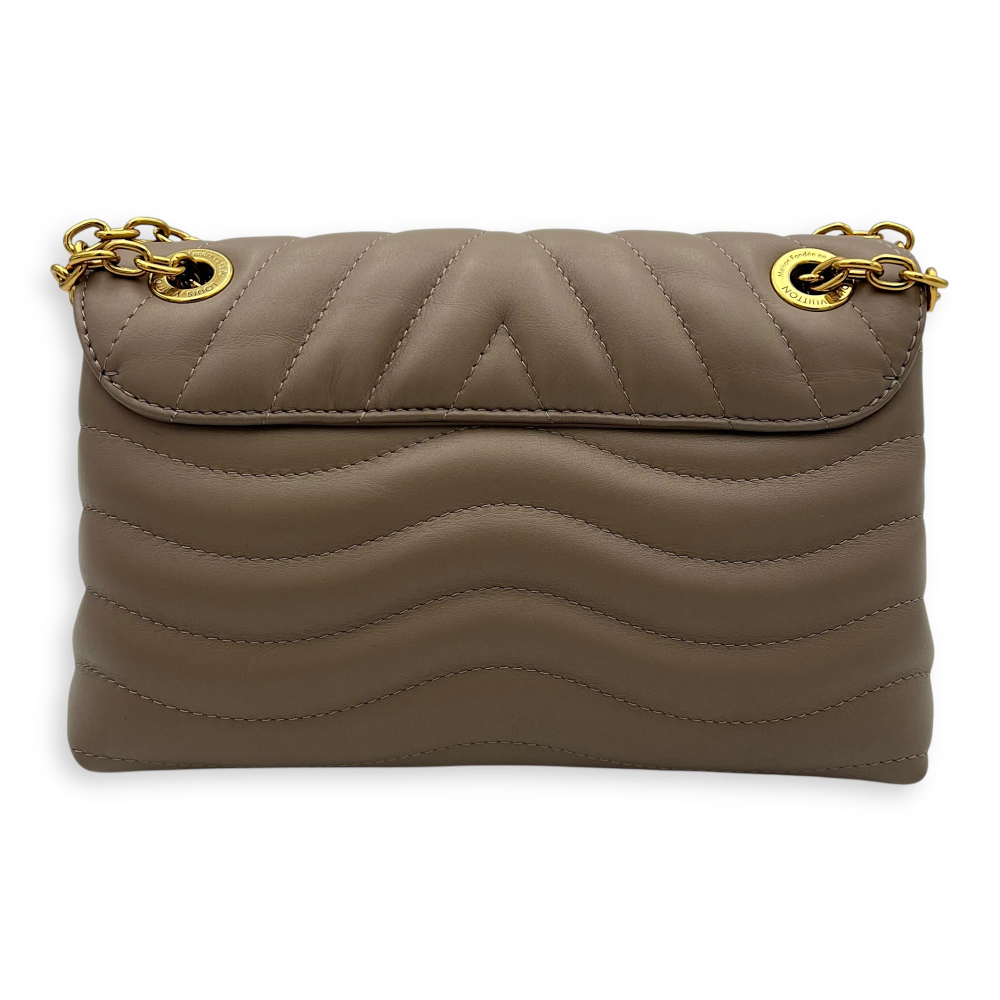 Louis Vuitton New Wave MM Beige Shoulder Bag in Calfskin, Gold hardware_2