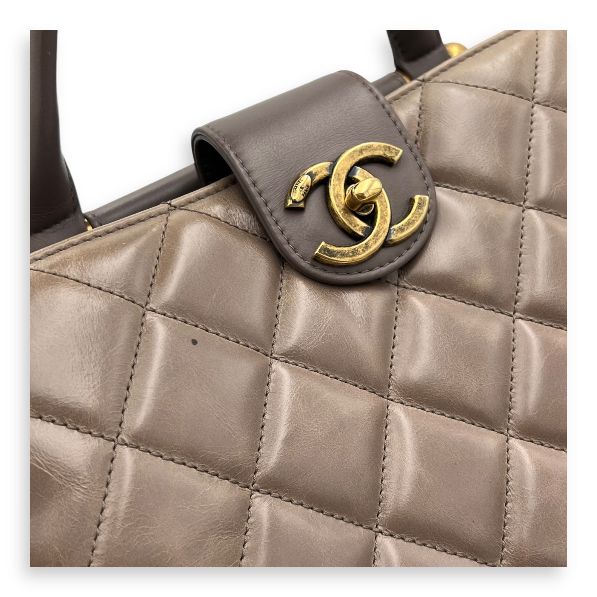 Chanel Gold Bar Beige Top Handle Bag in Calfskin, Gold hardware_7