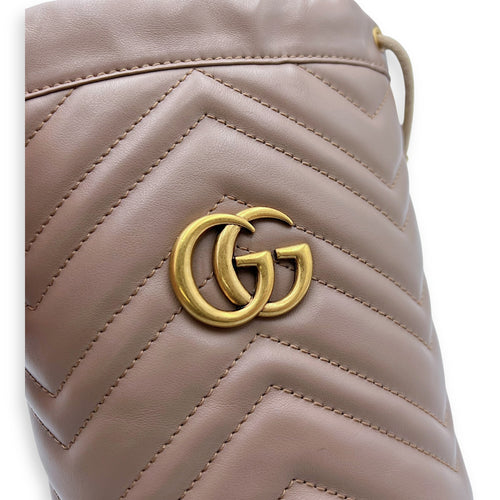 Gucci GG Marmont Bucket Bag Beige in Calfskin, Gold hardware_7