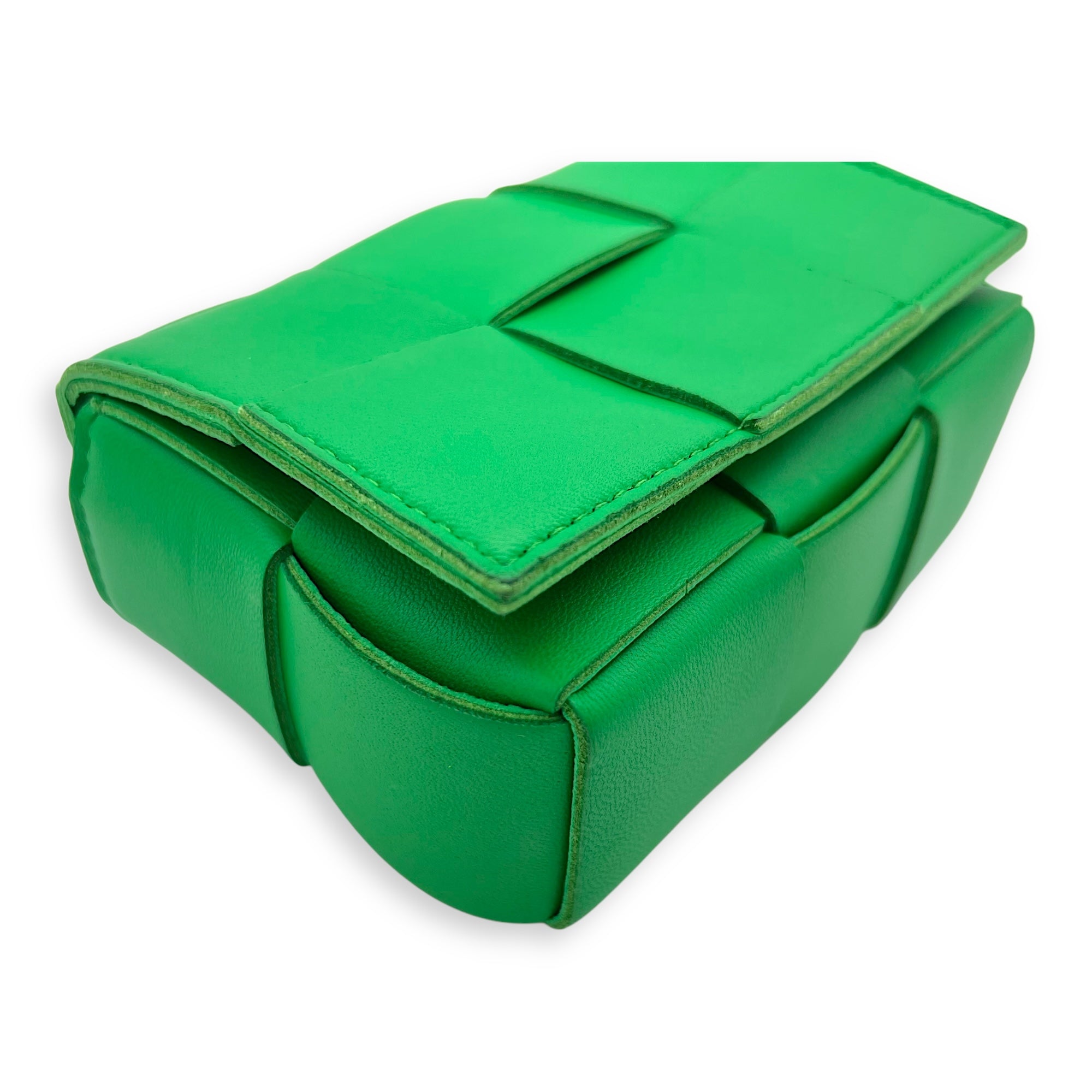 Bottega Veneta Cassette Green Crossbody Bag in Lambskin, Gold hardware_7