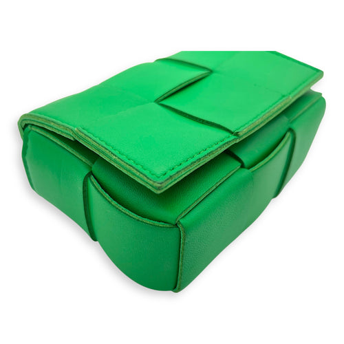 Bottega Veneta Cassette Green Crossbody Bag in Lambskin, Gold hardware_7