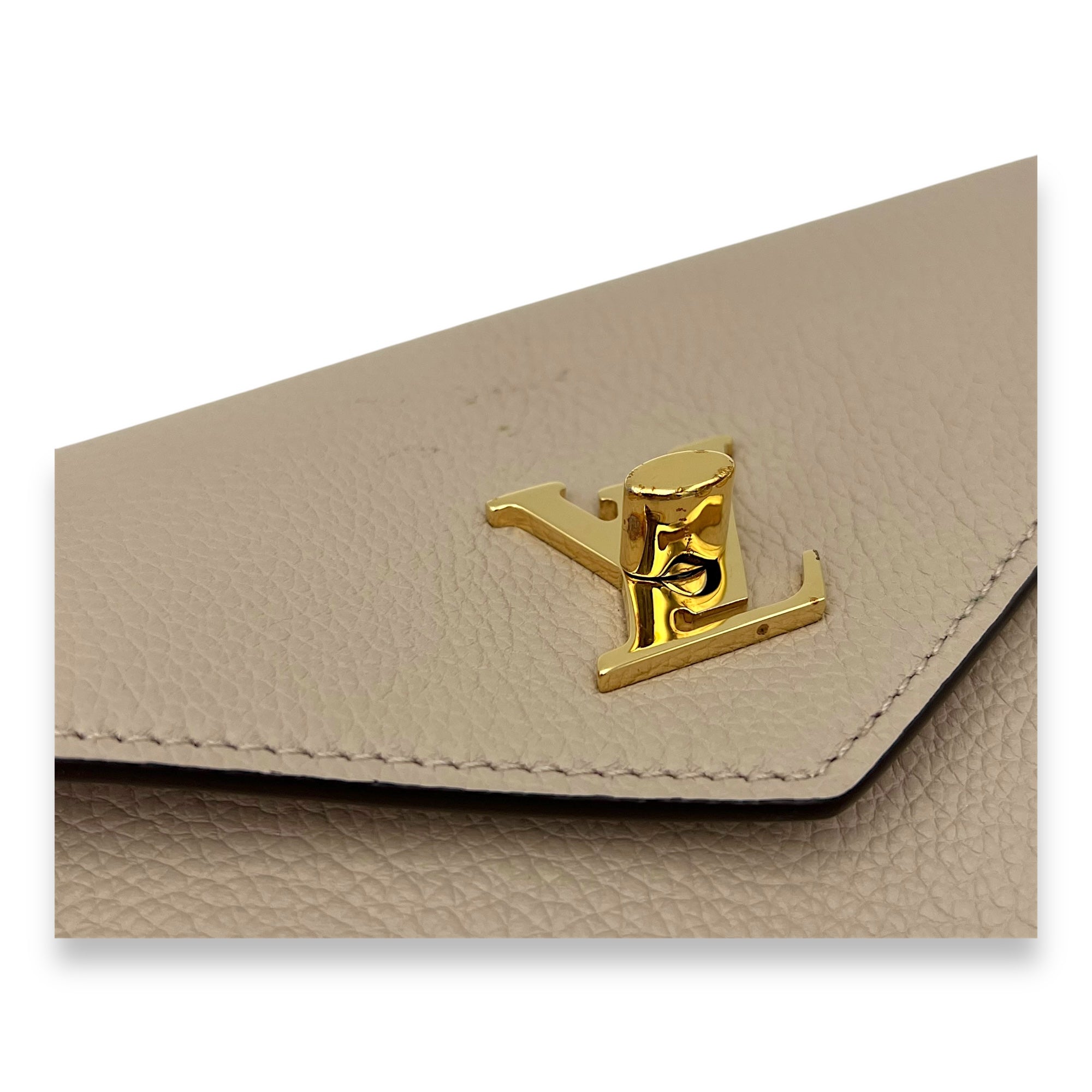 Louis Vuitton LockMe Wallet On Chain Beige in Calfskin, Gold hardware_7
