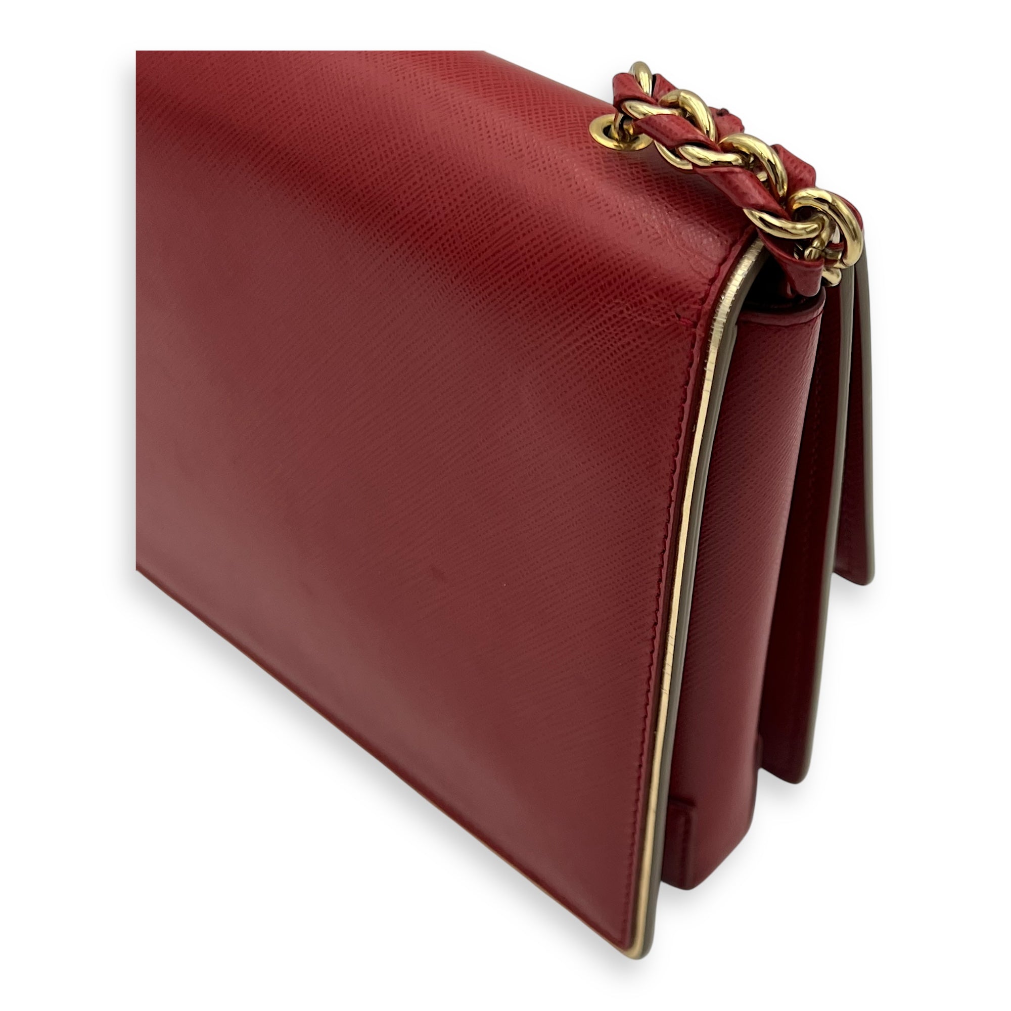 Salvatore Ferragamo Vara Bow Shoulder Bag Red in Calfskin, Gold hardware_10