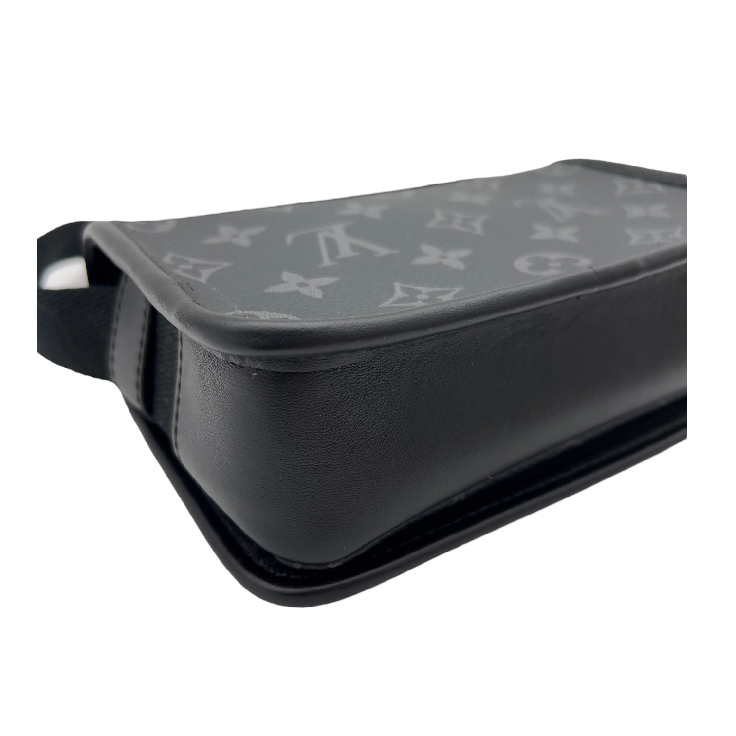 Louis Vuitton Bosphore Wearable wallet Eclipse Crossbody Bag in Monogram Coated Canvas, black hardware_7