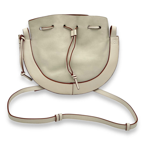 Loewe Horseshoe Crossbody Bag White in Calfskin, Gold hardware_7
