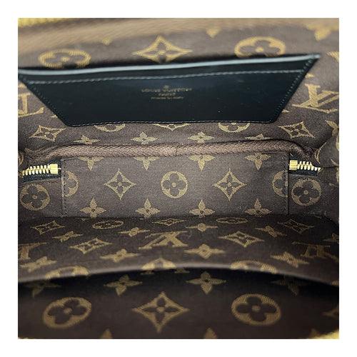 Louis Vuitton Utility Black Crossbody Bag in Monogram Empreinte Leather, Gold hardware_7