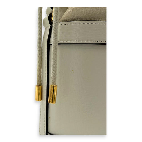 Gucci Horsebit 1955 White Bucket Bag in Calfskin, Gold hardware_7