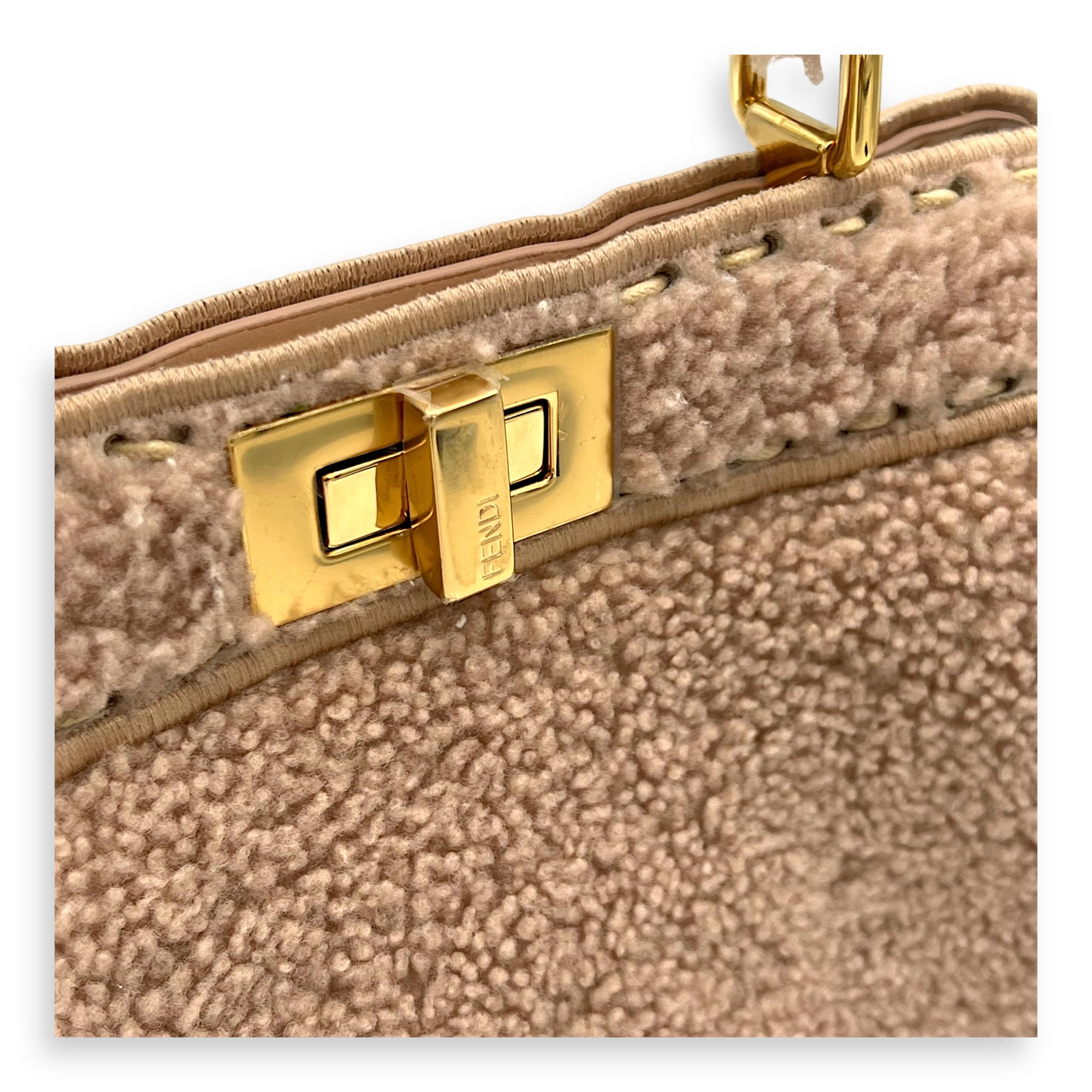 Fendi Iseeu Top Handle Bag Pink in Wool, Gold hardware_7