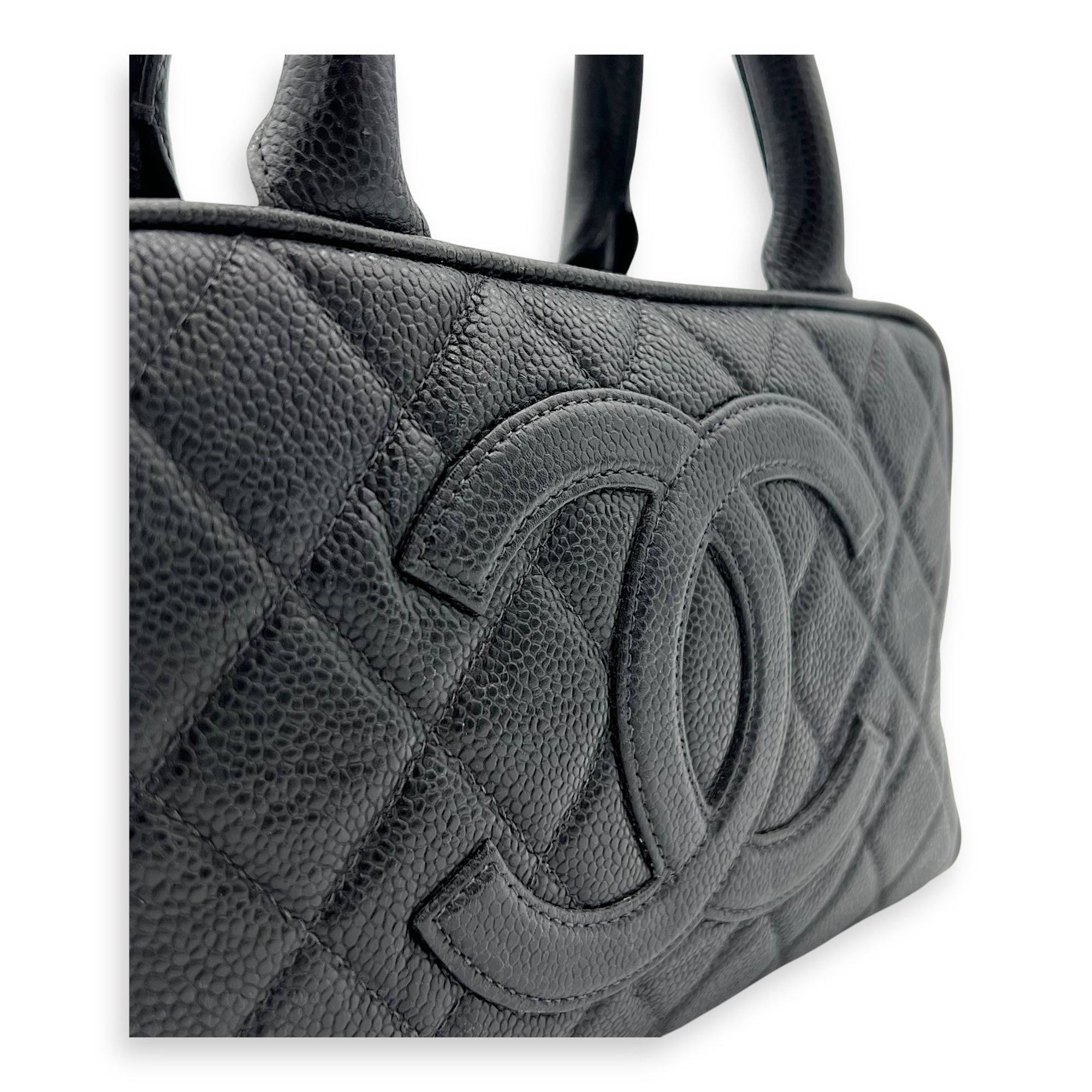 Chanel Vintage Top Handle Bag Black in Caviar Leather, Gold hardware_7