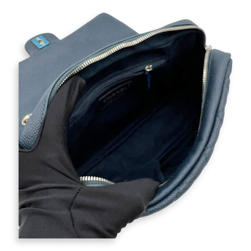 Chanel CC Shoulder Bag Blue in Caviar Leather, Silver hardware_7