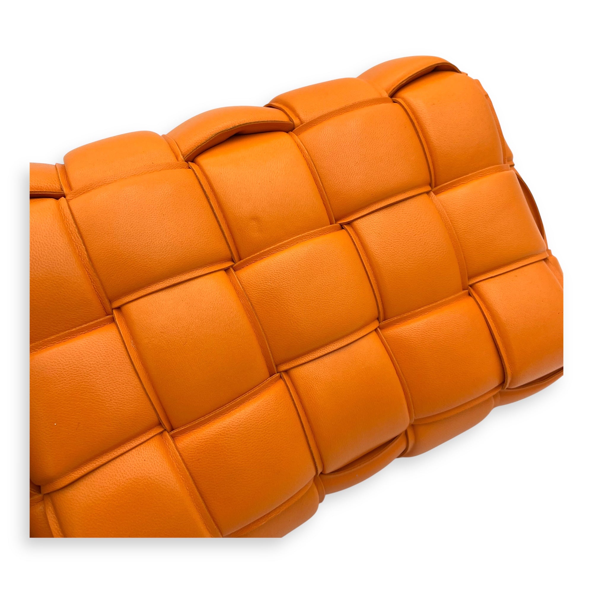 Bottega Veneta Cassette Shoulder Bag Orange in Lambskin, Gold hardware_7