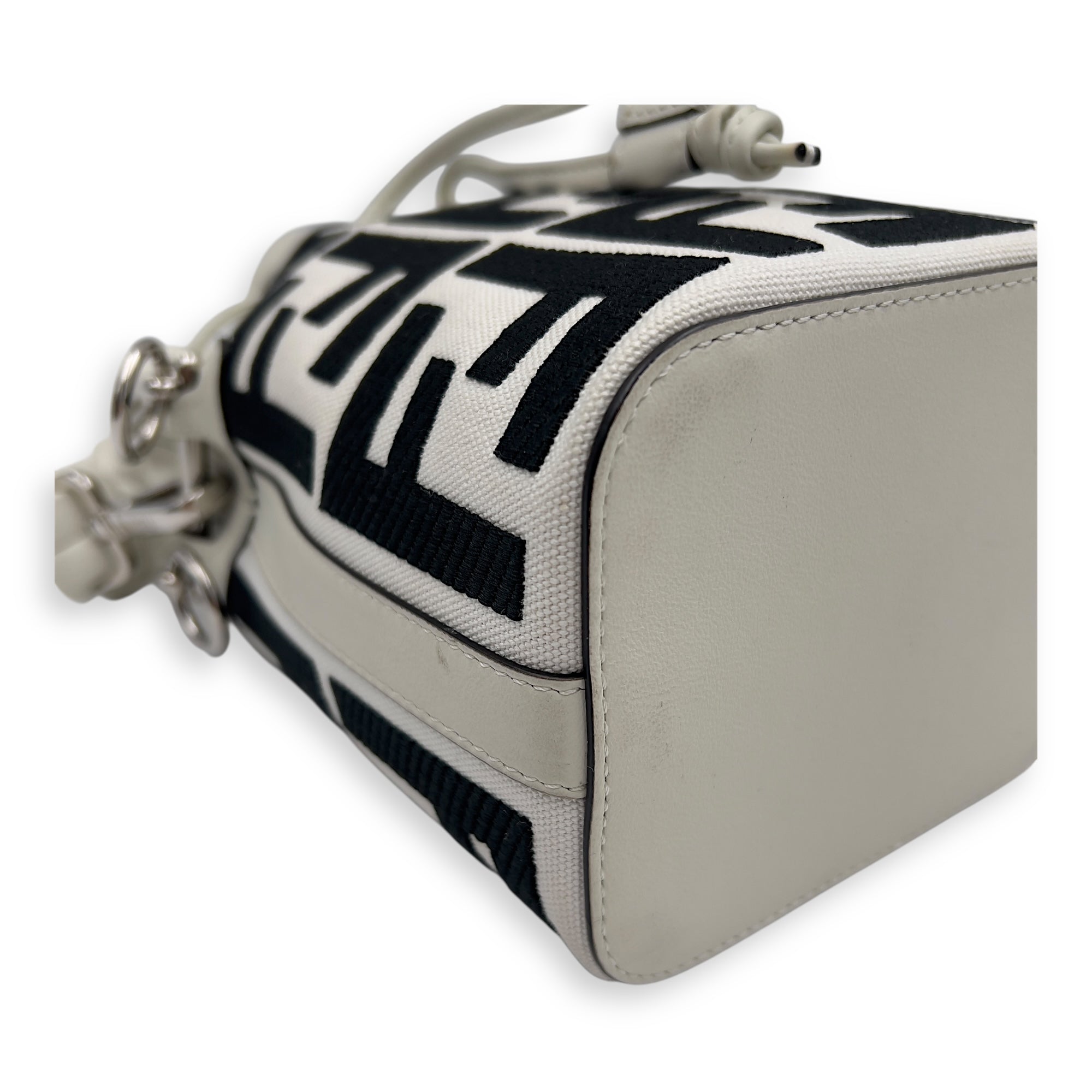 Fendi Mon Tresor White Bucket Bag in Canvas, Silver hardware_7