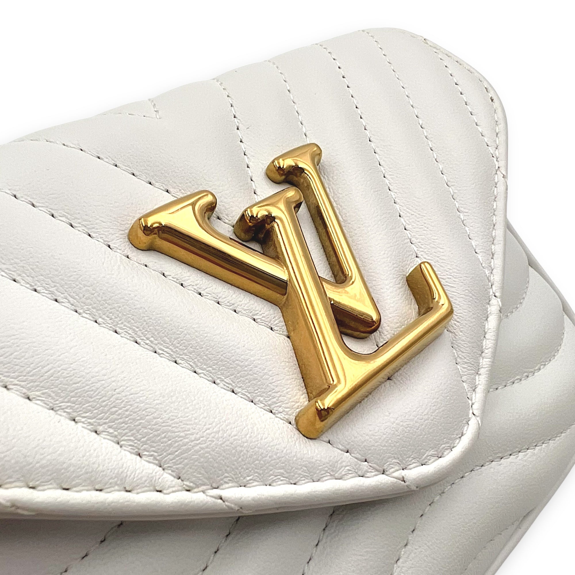 Louis Vuitton New Wave Crossbody Bag White in Calfskin, Gold hardware_7