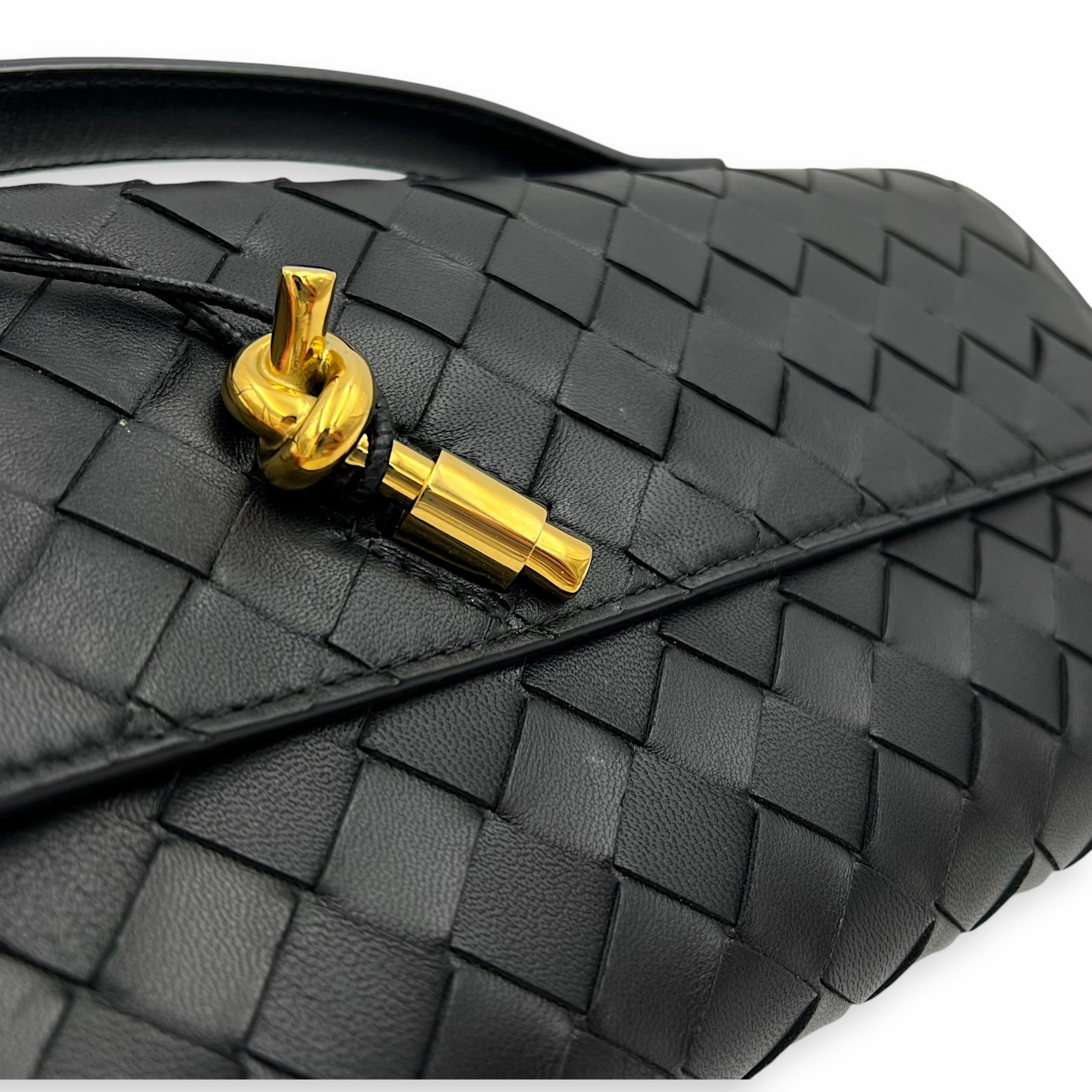 Bottega Veneta Andiamo Top Handle Bag Black in Lambskin, Gold hardware_7