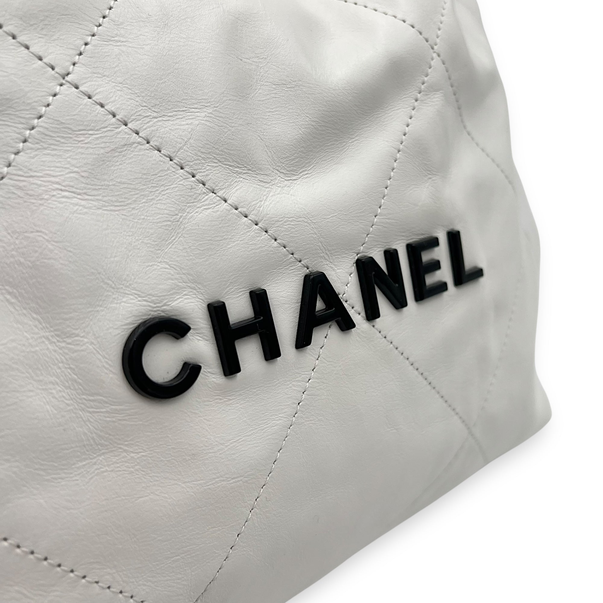 Chanel 22 Tote White Tote Bag in Calfskin, Mixed hardware_7