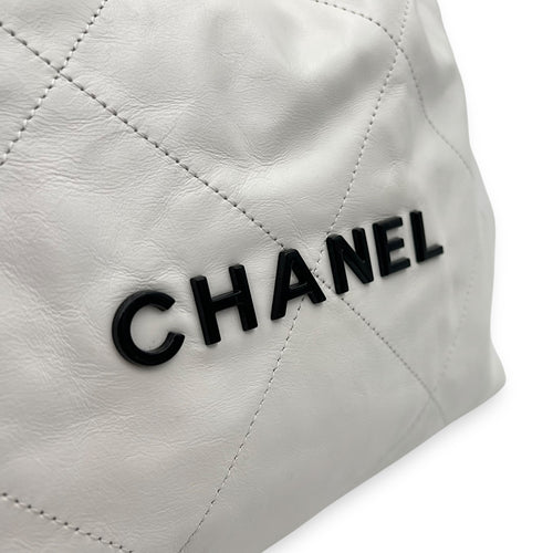 Chanel 22 Tote White Tote Bag in Calfskin, Mixed hardware_7