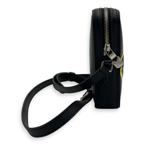 Louis Vuitton Danube Crossbody Bag Black in Epi Leather, Silver hardware_3