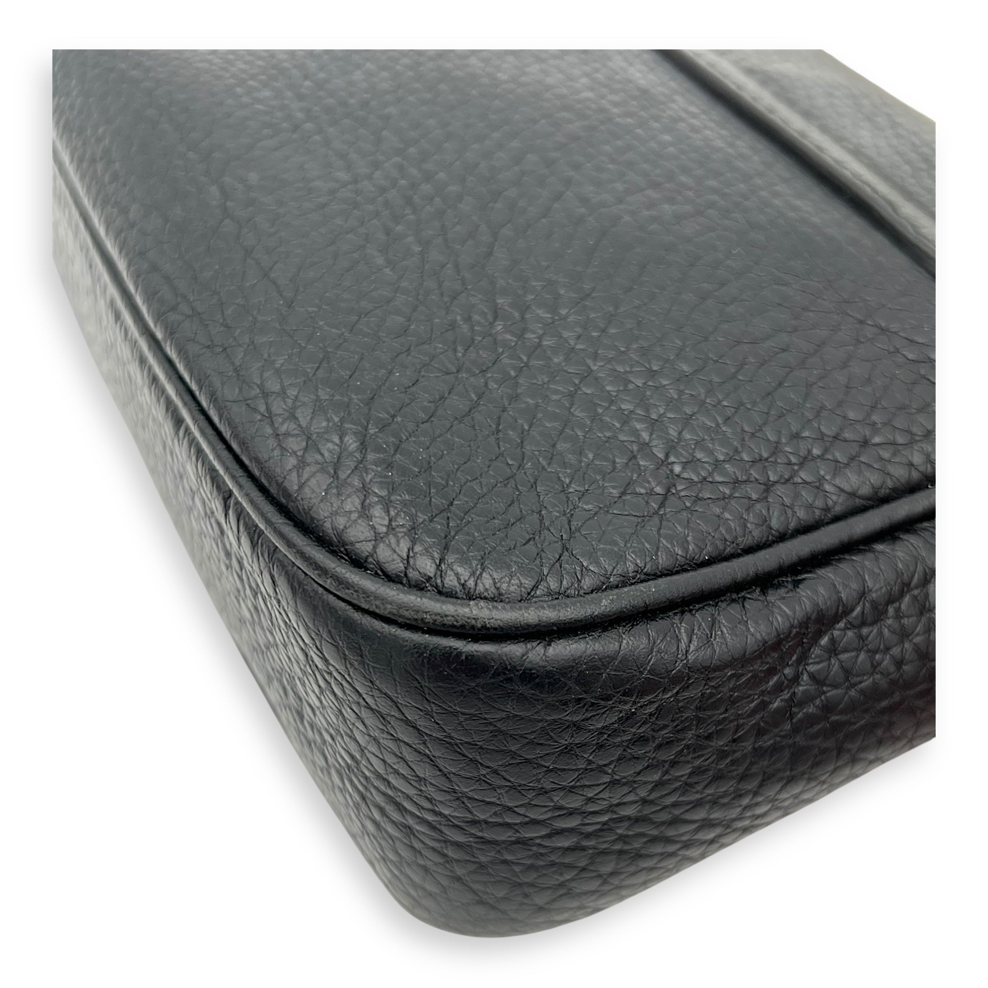 Gucci Soho Crossbody Bag Black in Calfskin, Gold hardware_7