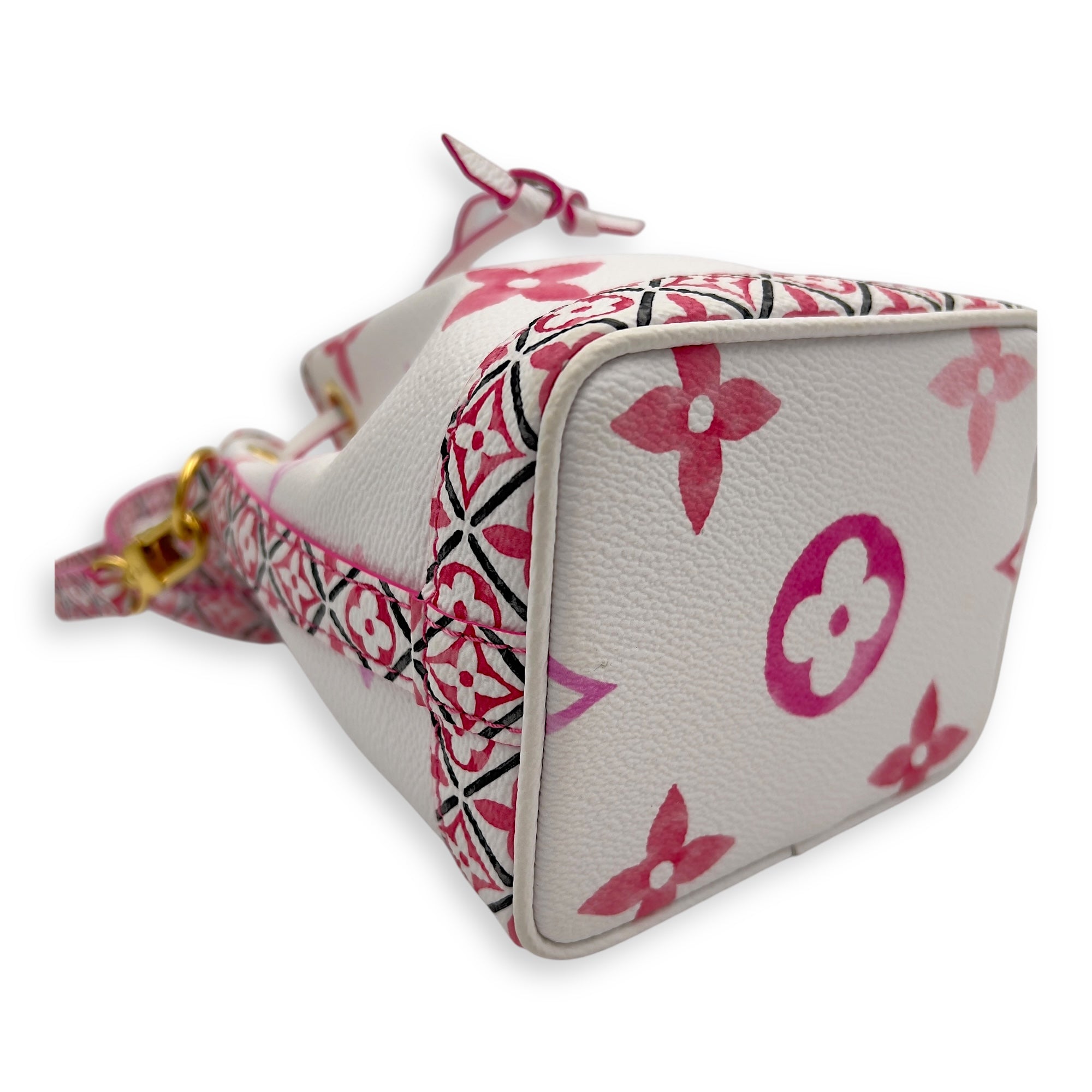 Louis Vuitton By The Pool Noe Nano White Bucket Bag in Coated Canvas, Gold hardware_5