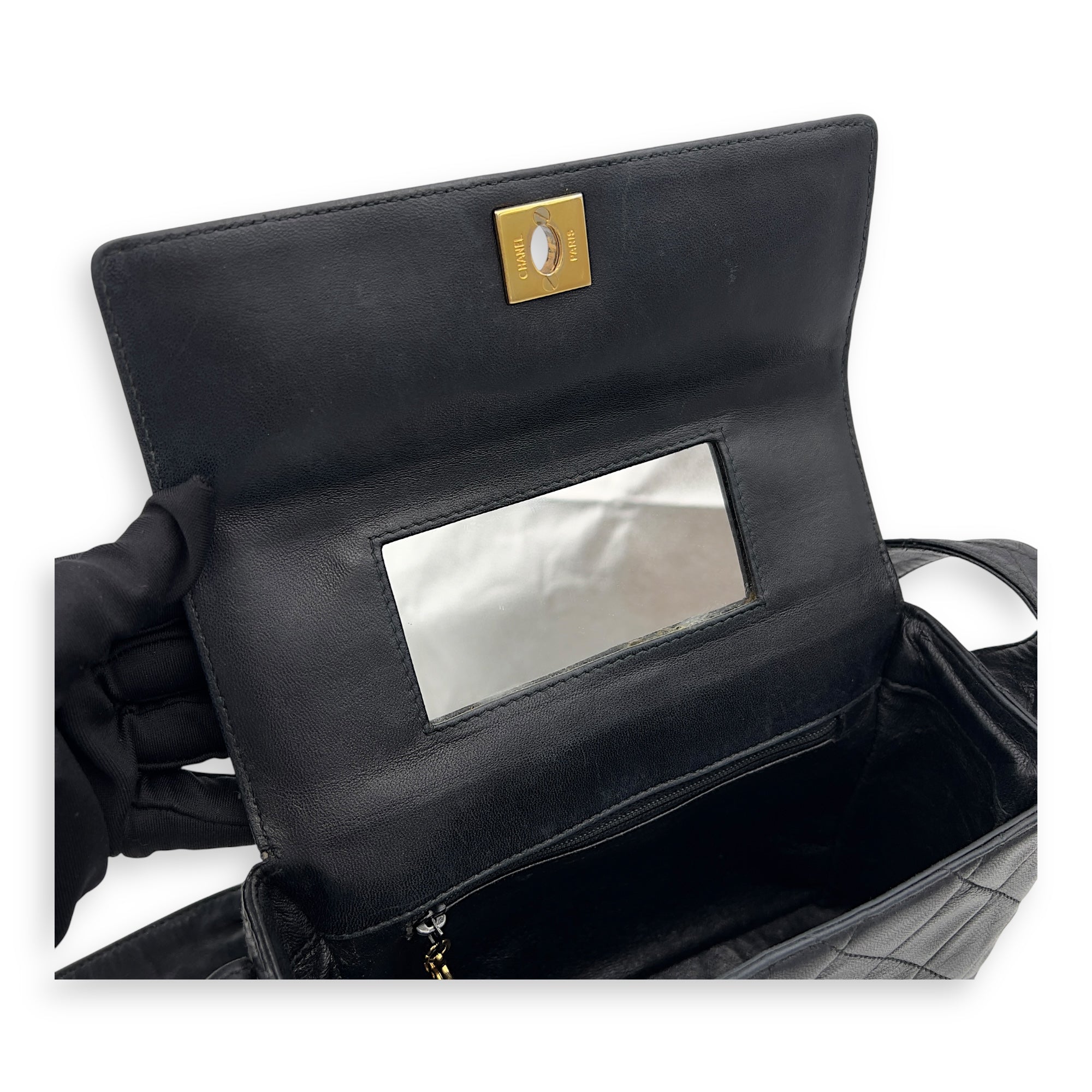 Chanel Vintage CC Shoulder Bag Black in Lambskin, Gold hardware_9