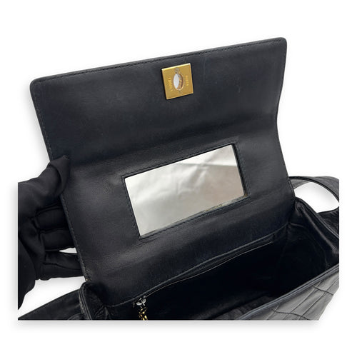 Chanel Vintage CC Shoulder Bag Black in Lambskin, Gold hardware_9