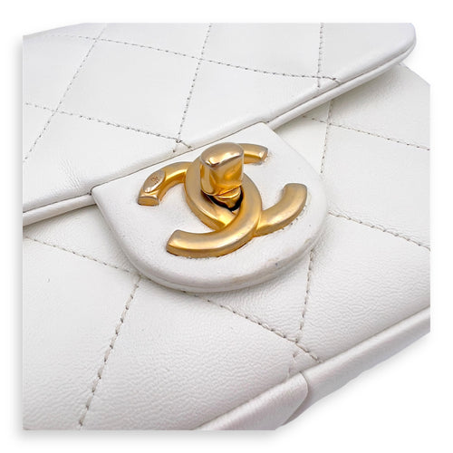 Chanel 20C In The Loop CC Flap White Top Handle Bag in Lambskin, Gold hardware_9