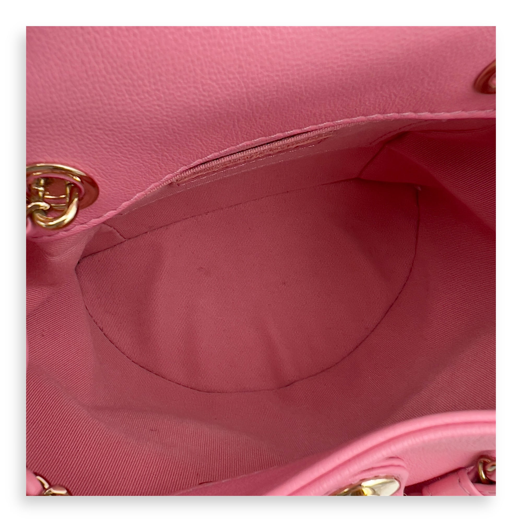 Chanel Duma Pink Backpack in Calfskin, Gold hardware_7