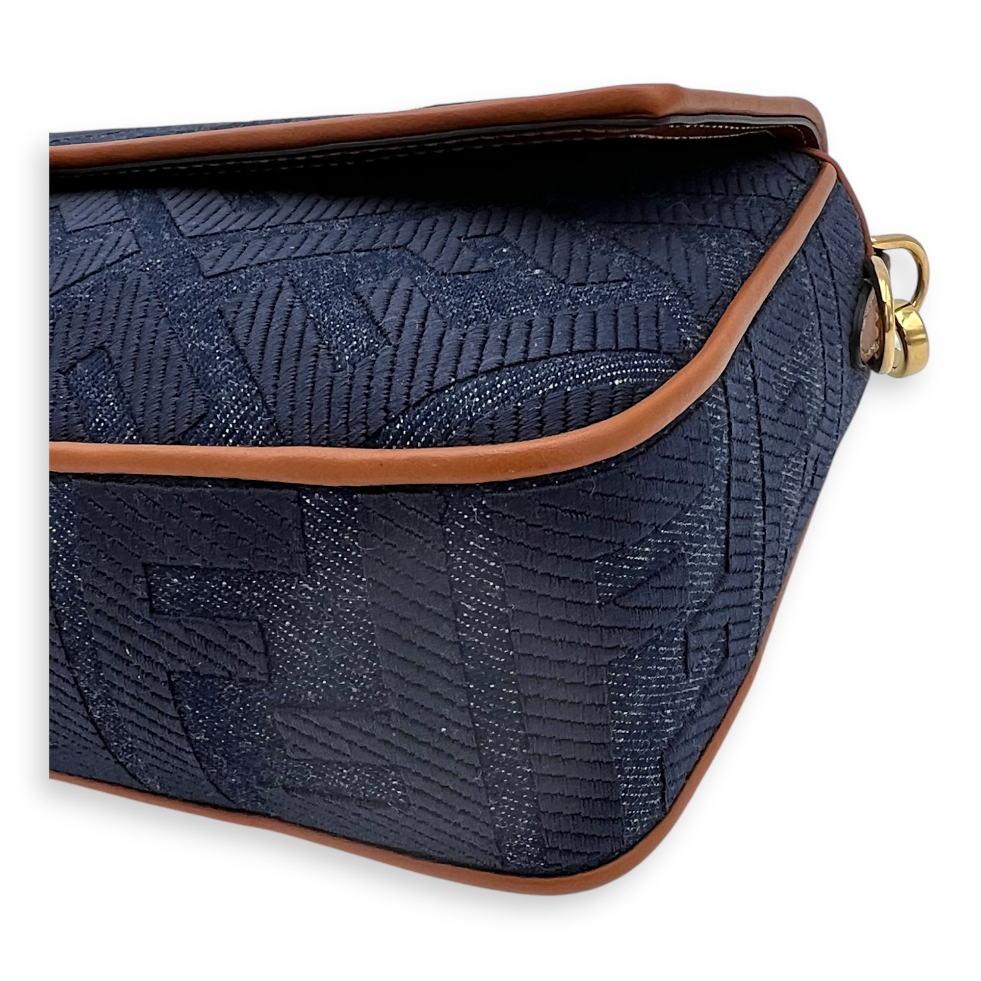 Fendi Baguette Shoulder Bag Blue in Denim, Gold hardware_7