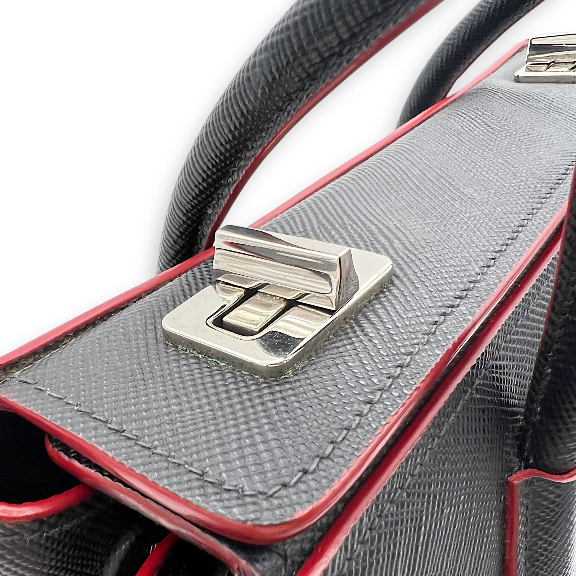 Prada 2 way turnlock bag Top Handle Bag Black in Saffiano Leather, Silver hardware_11