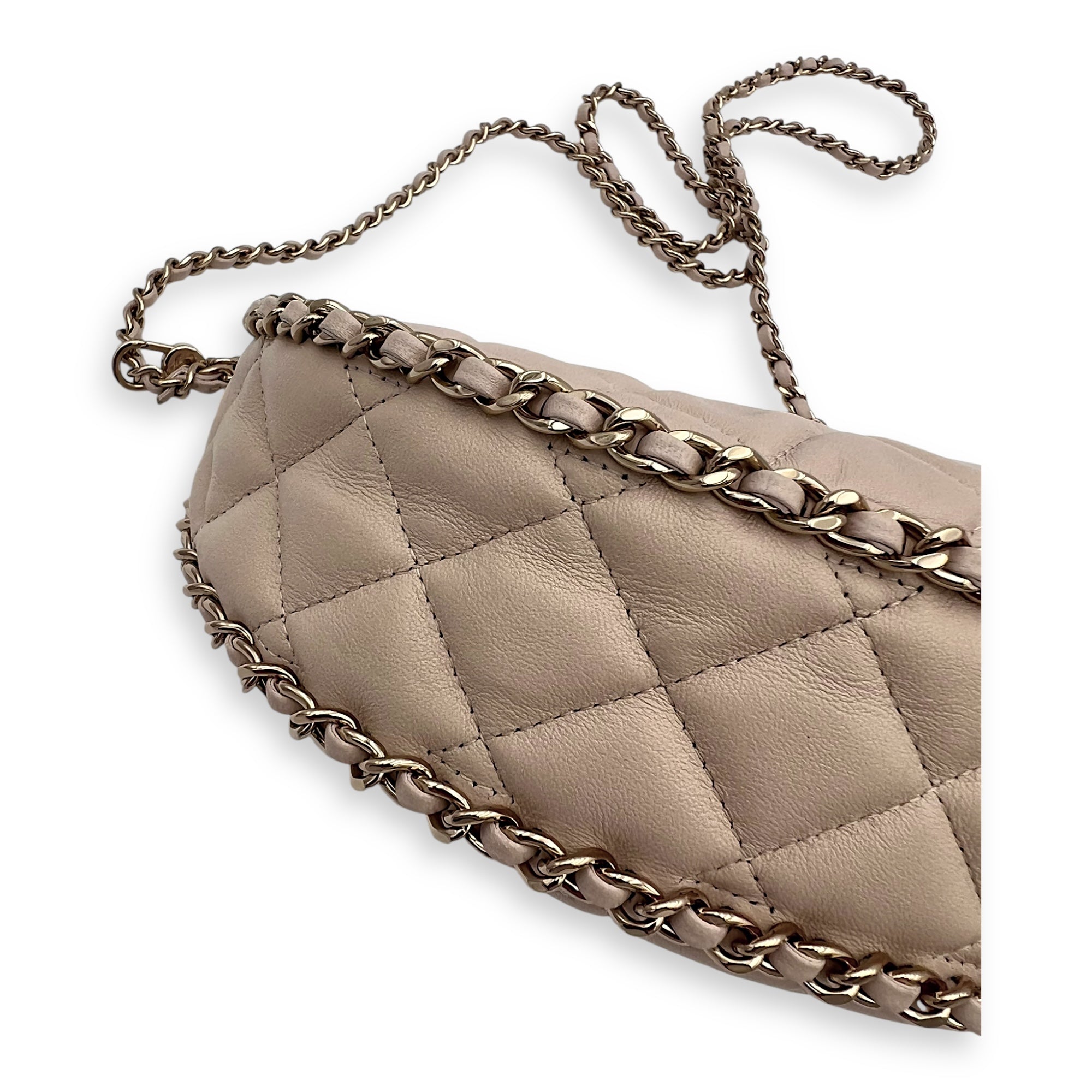 Chanel Loop Moon Shoulder Bag Beige in Lambskin, Gold hardware_7