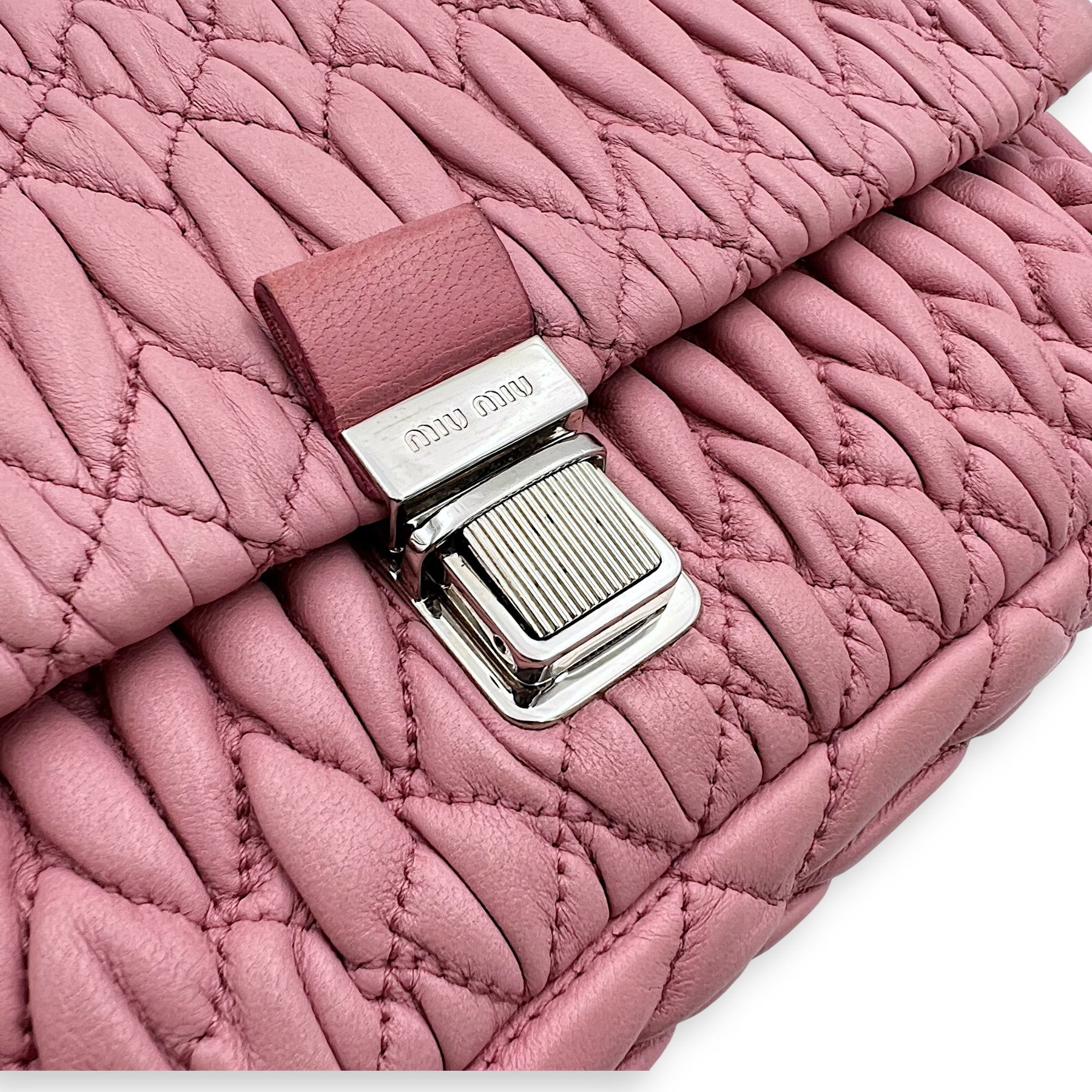 Miu Miu Matelassé Shoulder Bag Pink in Lambskin, Silver hardware_7