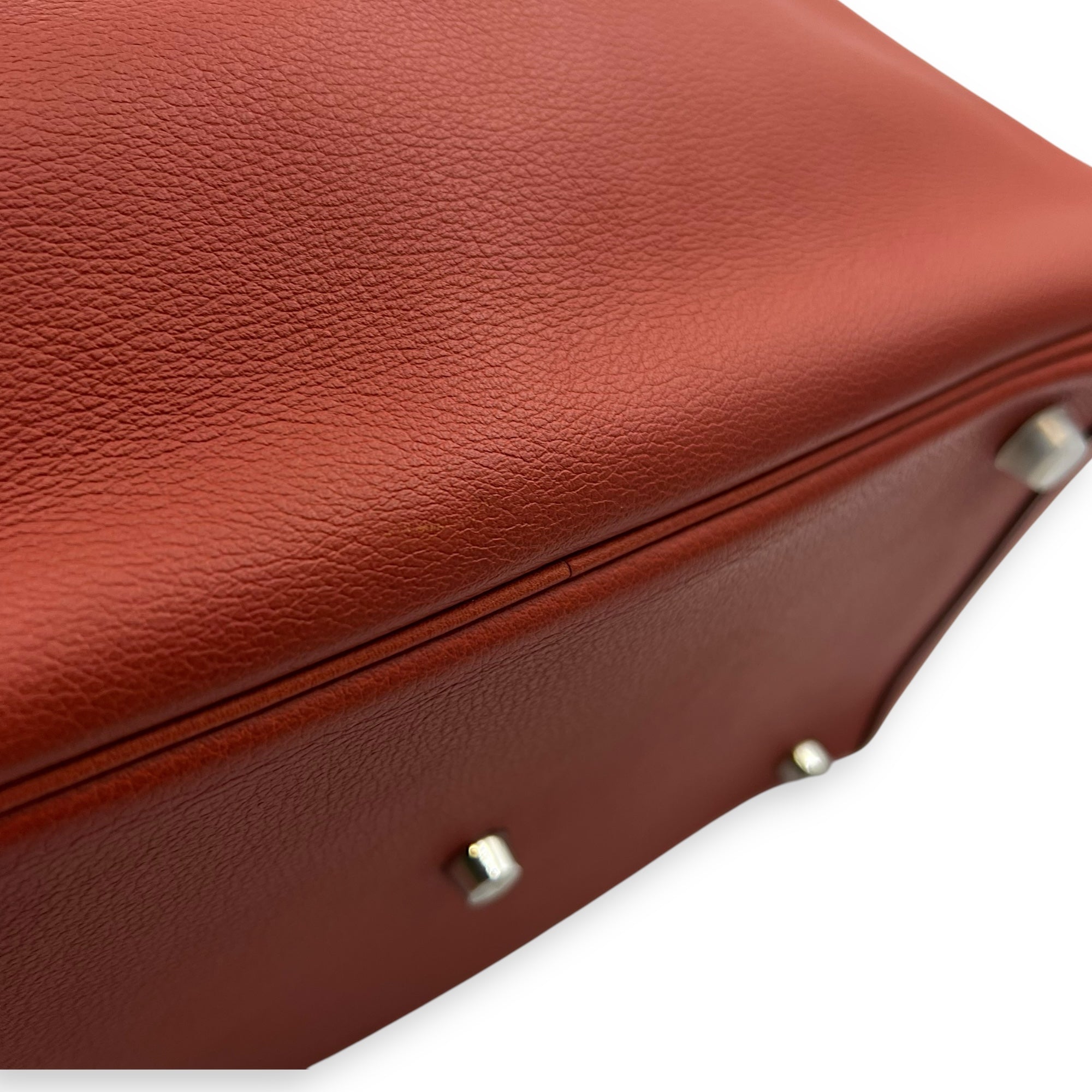 Hermès Lindy 30 Red Shoulder Bag in Clemence, Palladium hardware_11