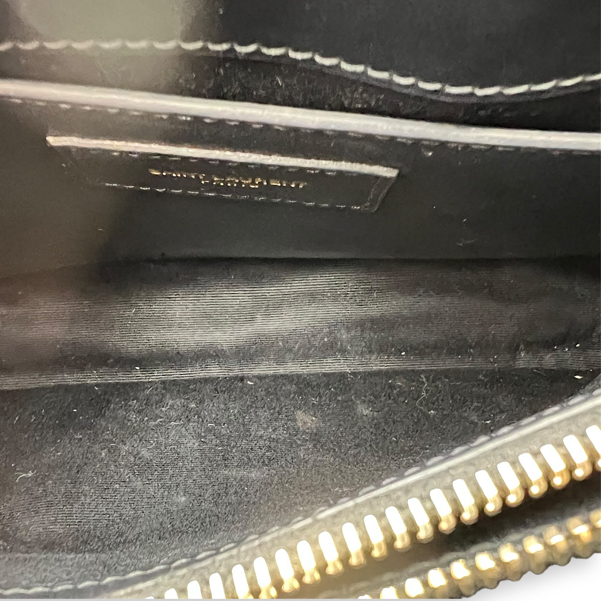 Saint Laurent Loulou Small Black Shoulder Bag in Calfskin, Gold hardware_7