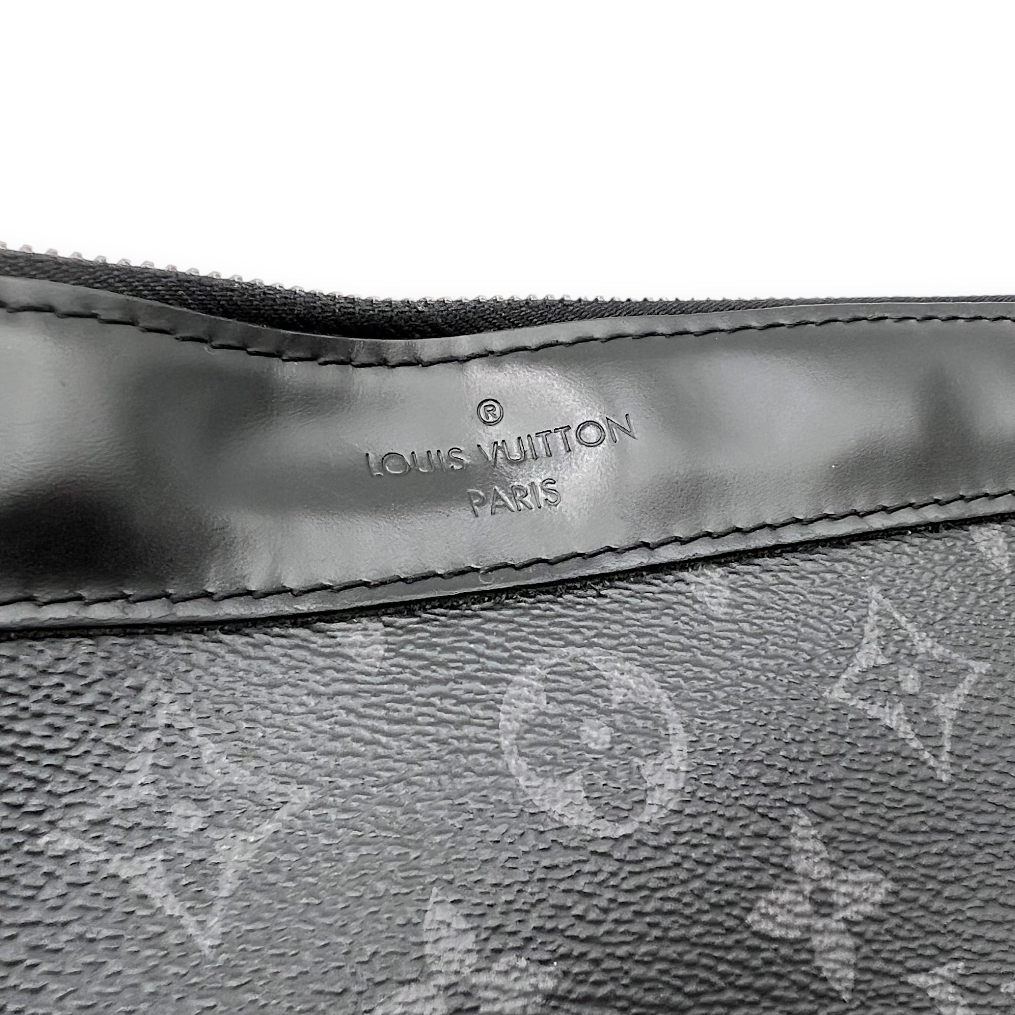 Louis Vuitton Discovery Pouch Grey in Monogram Coated Canvas, Silver hardware_7