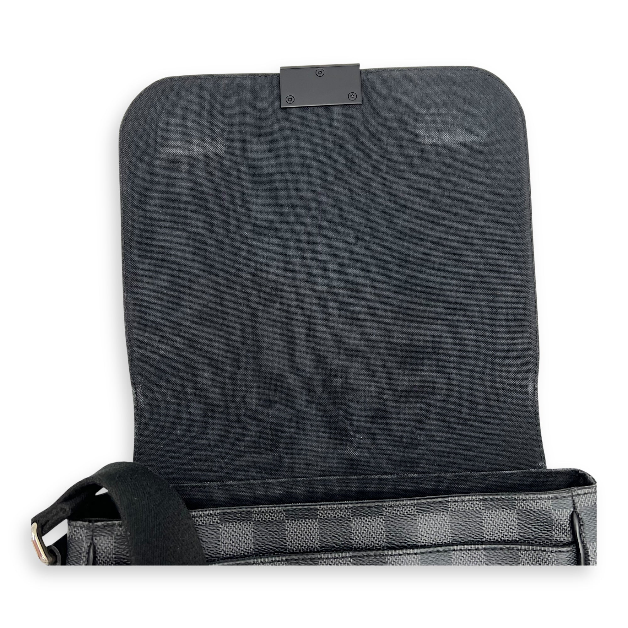 Louis Vuitton District Messenger PM Black in Coated Canvas, Silver hardware_7