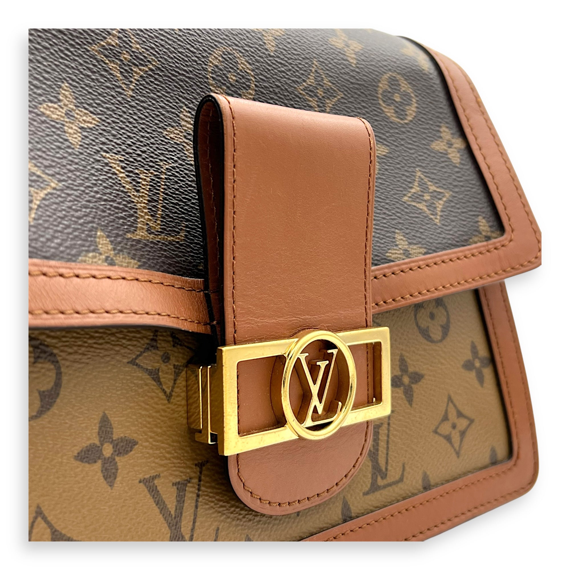 Louis Vuitton Dauphine MM Brown Shoulder Bag in Monogram Coated Canvas, Gold hardware_7